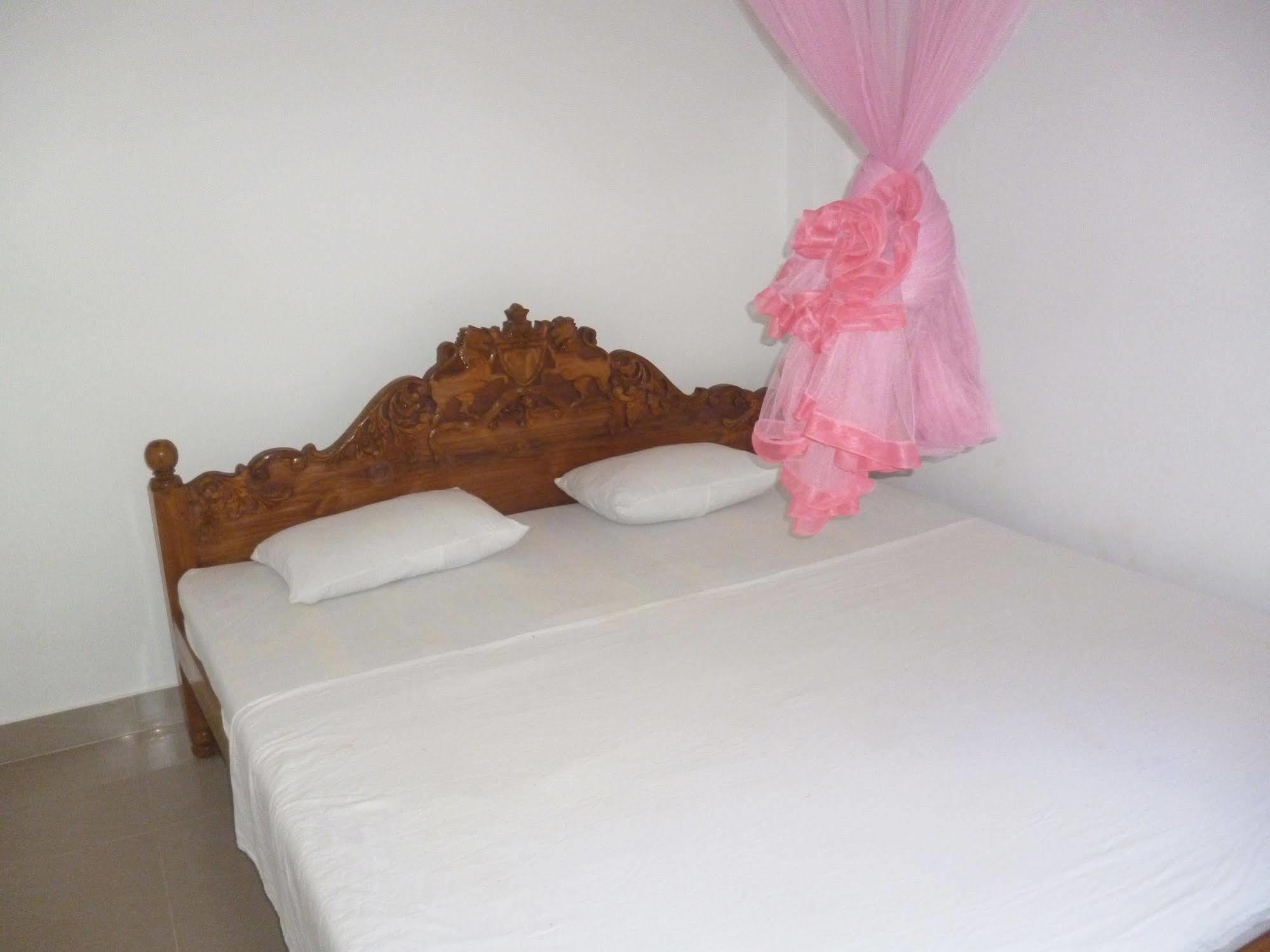 ווליגאמה Seaview Paradise Inn מראה חיצוני תמונה